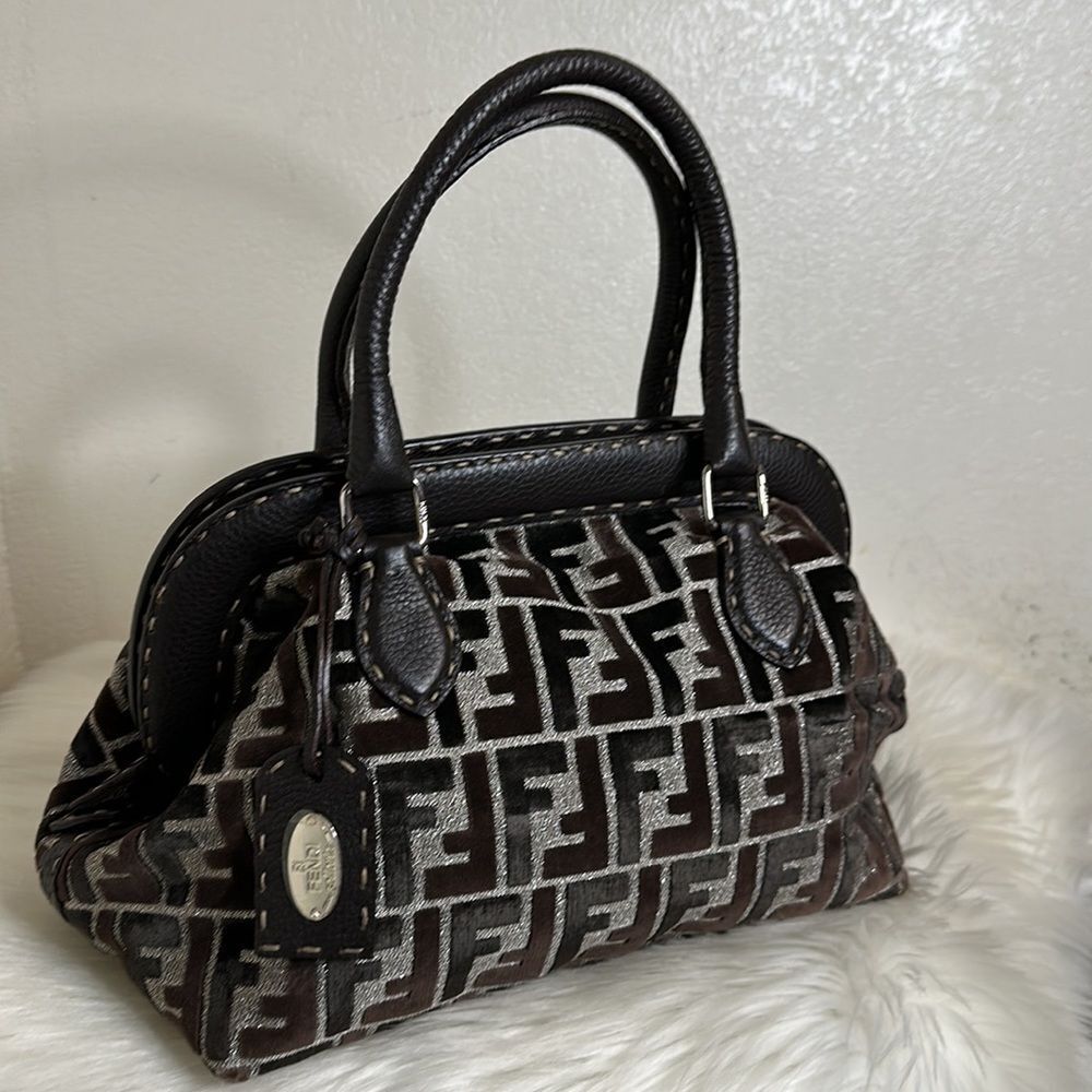 💯 Authentic Fendi Selleria Zucca Hsndbsg🍀 - Picture 3 of 16